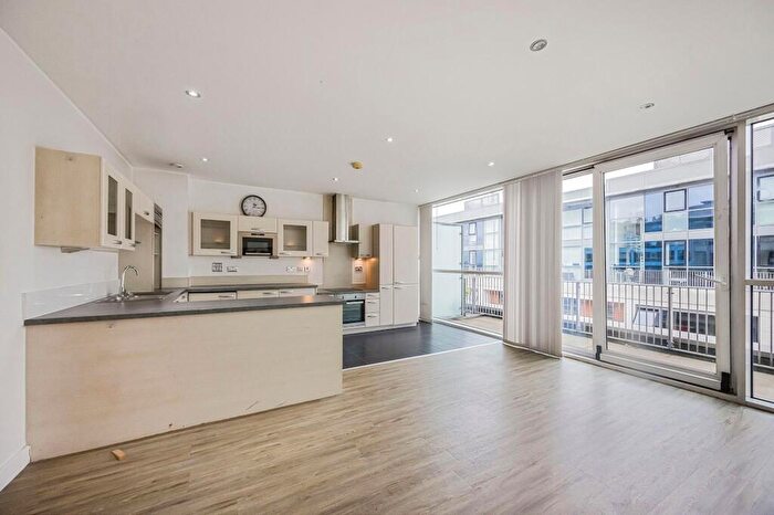 2 Bedroom Flat For Sale In Western Gateway, Marmara Apartments, E16