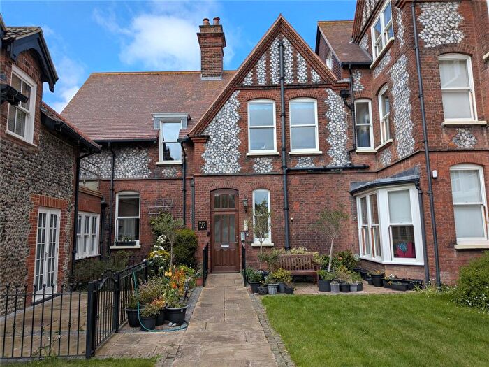 2 Bedroom Flat For Sale In St. Margarets Road, Cromer, Norfolk, NR27