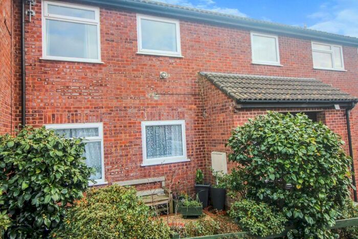 1 Bedroom Flat To Rent In Whiddon Valley, EX32