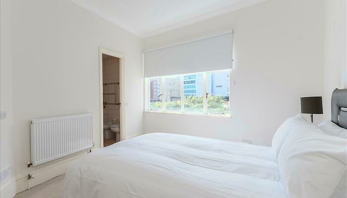 5 Bedroom Apartment To Rent In Park Rd, London, Uk, NW8