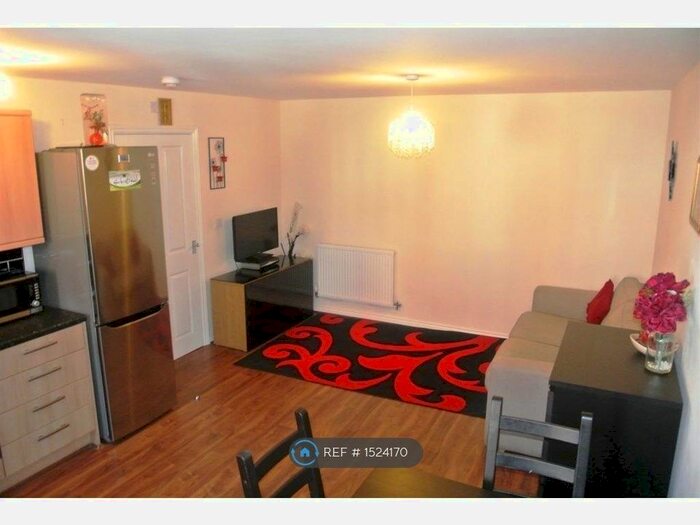 2 Bedroom Flat To Rent In Signals Drive, Coventry, CV3