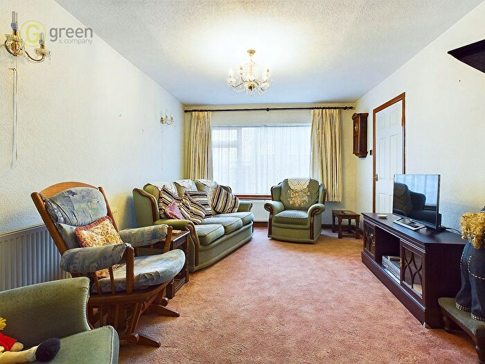 3 Bedroom Detached House For Sale In Claremont Road, Coton Green, Tamworth, B79