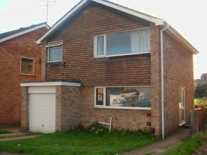 3 Bedroom Detached House To Rent In Langley Way, Kettering NN15
