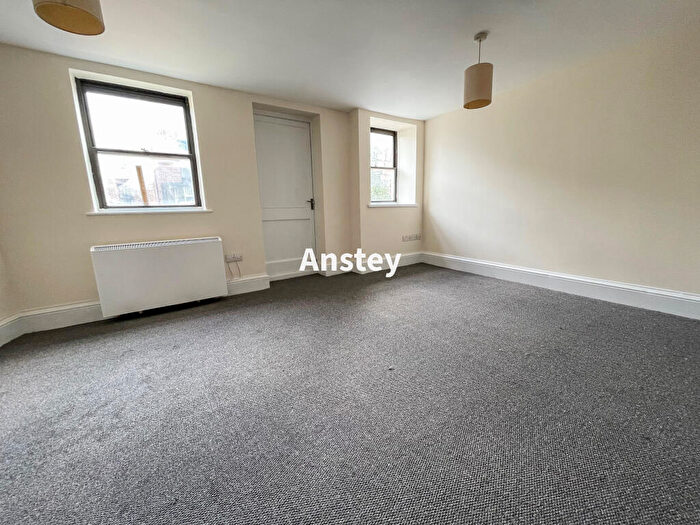 1 Bedroom Flat To Rent In Portswood Road, Southampton, Hampshire, SO17