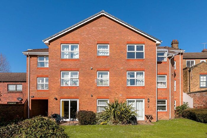 1 Bedroom Flat To Rent In Kingston Road, London, SW19
