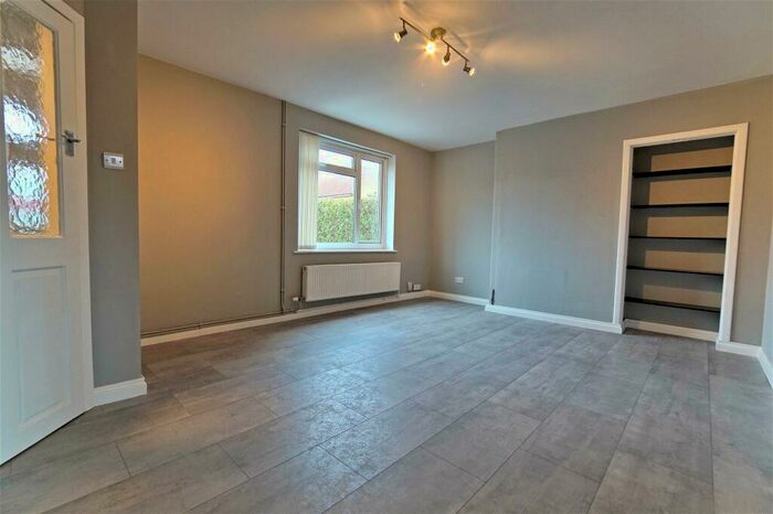 3 Bedroom Semi-Detached House To Rent In Ascot Road, Southmead, Bristol, BS10