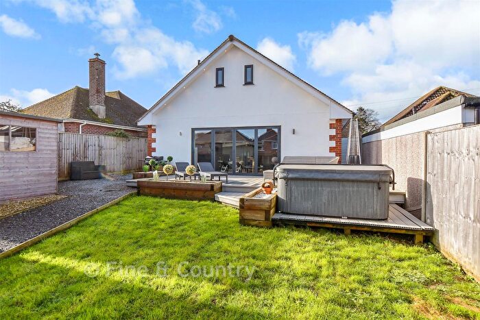 4 Bedroom Detached House For Sale In Queens Road, Newport, PO30