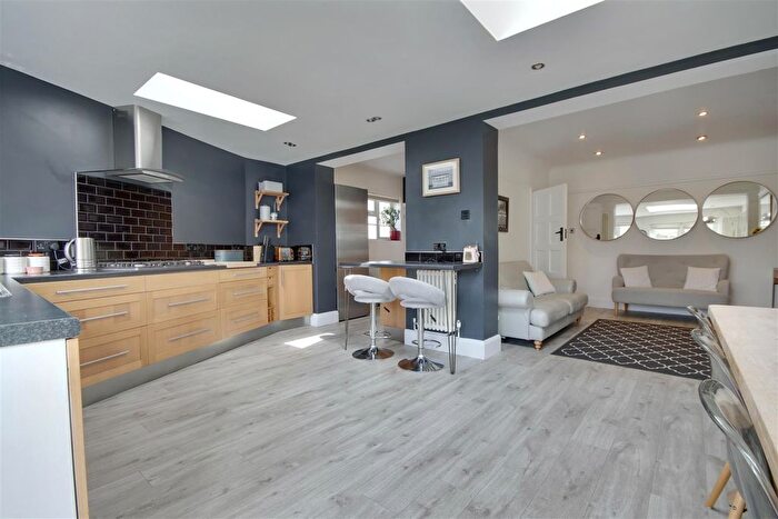 3 Bedroom Semi-Detached House For Sale In East Cosham Road, Portsmouth, PO6