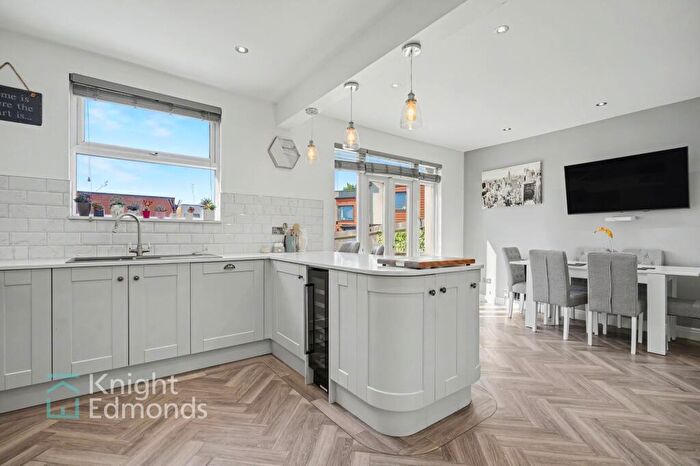 3 Bedroom Semi Detached House For Sale In Elmstone Lane, Tonbridge Road, Barming, Maidstone, ME16