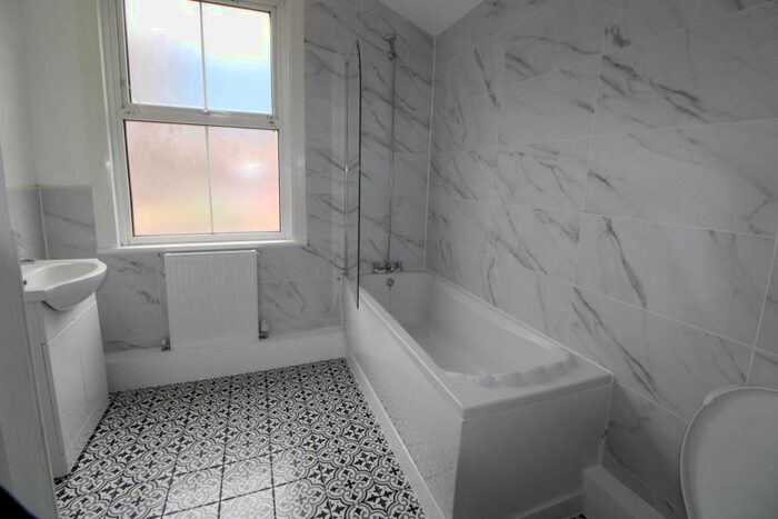 3 Bedroom Property To Rent In Kimberley Road, Edmonton, N18