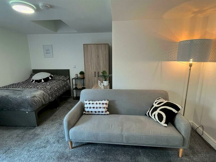 1 Bedroom Private Hall To Rent In Ullswater Road, Lancaster, LA1