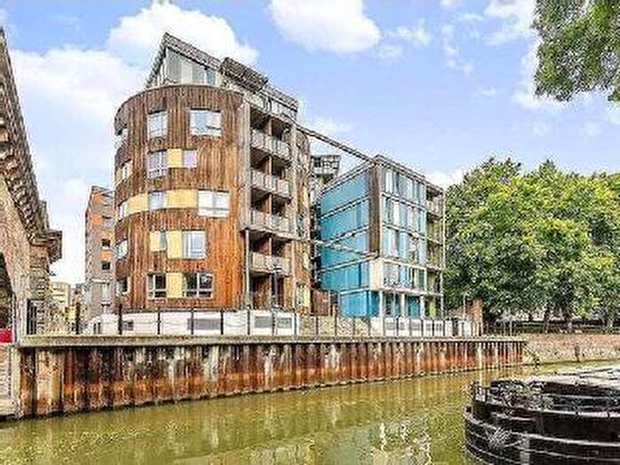 2 Bedroom Apartment To Rent In Wharf Lane, London, E14