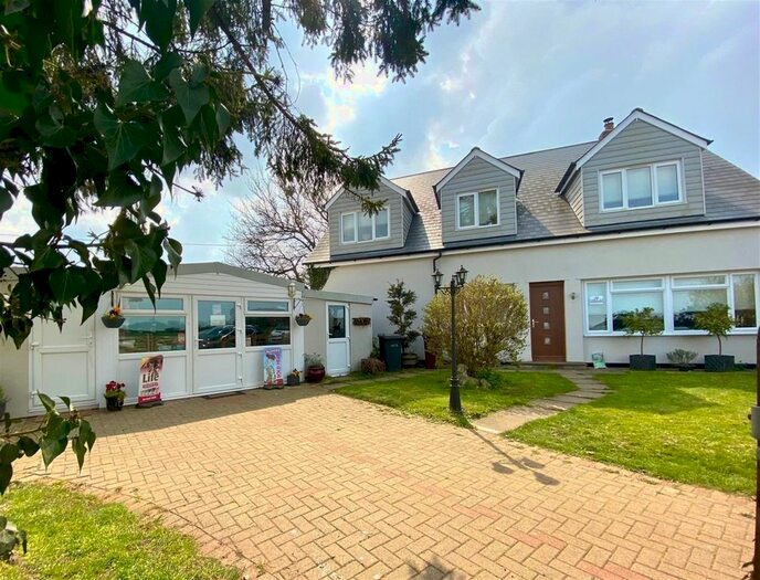 Detached House For Sale In , Acton, Suffolk, CO10