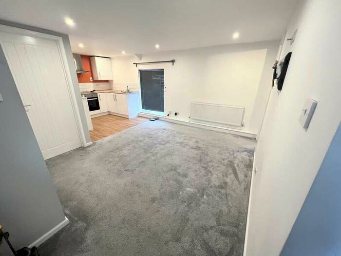 1 Bedroom Flat To Rent In High Street, Ogmore Vale, Bridgend, CF32