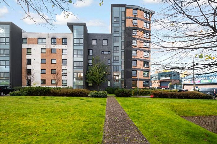 2 Bedroom Apartment To Rent In Firpark Court, Dennistoun, G31