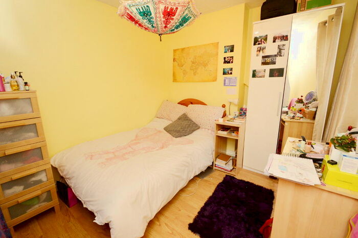 6 Bedroom Detached House To Rent In Moseley Road, Fallowfield, Manchester, M14