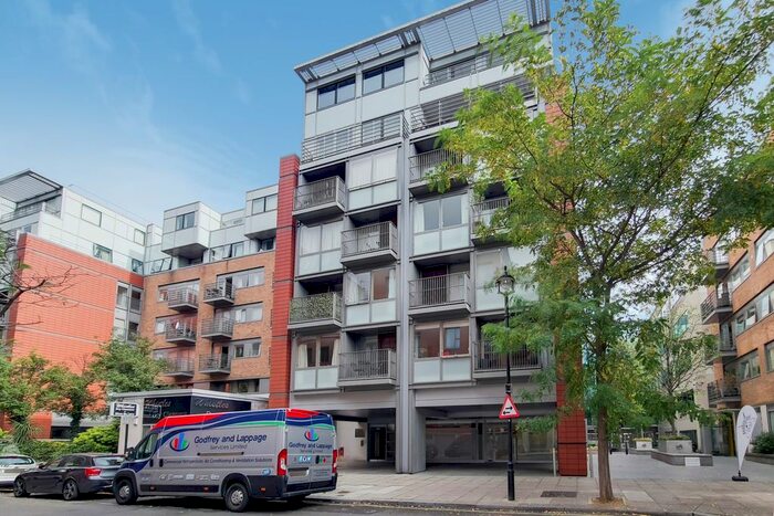 3 Bedroom Flat To Rent In Monck Street, London, SW1P