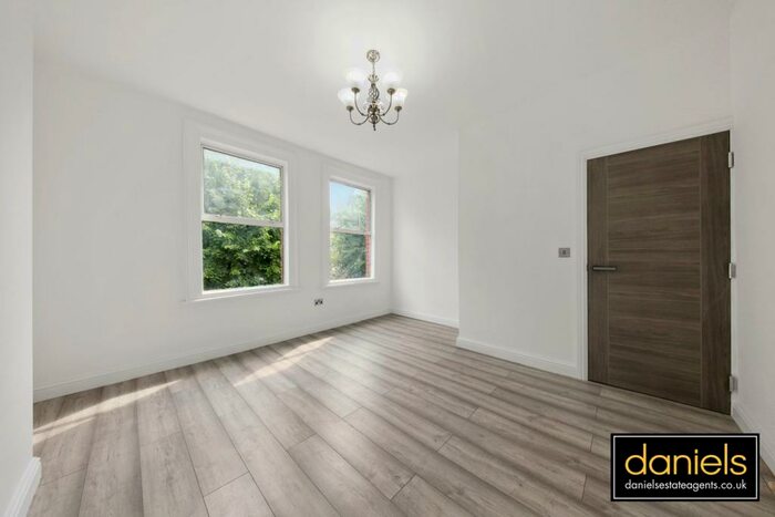 2 Bedroom Flat To Rent In Connaught Road, Harlesden, London, NW10