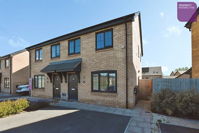 3 Bedroom Semi-Detached House For Sale In Tilage Crescent, DE73