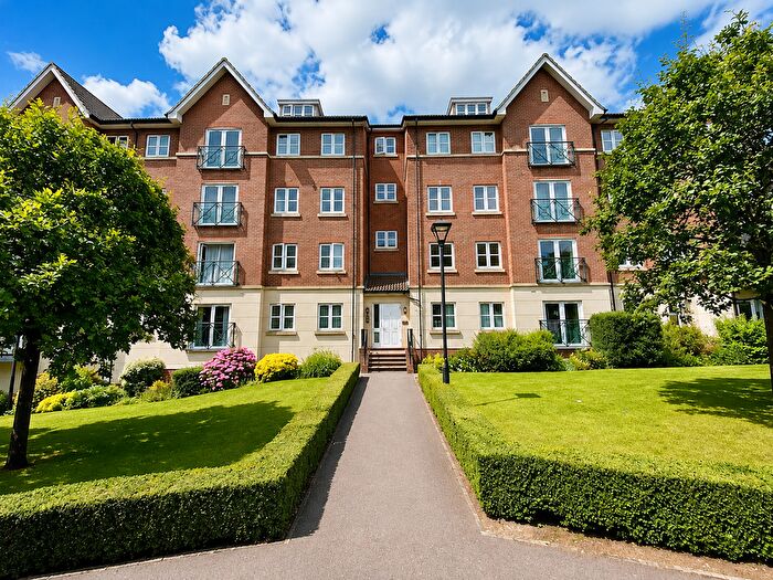 1 Bedroom Flat To Rent In Viridian Square, Aylesbury, HP21