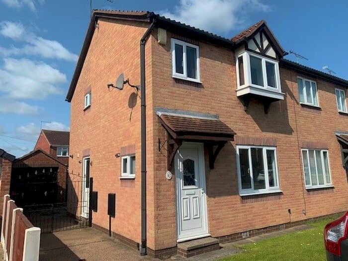 3 Bedroom Semi-Detached House To Rent In Sandall View, Laughton Common, S25