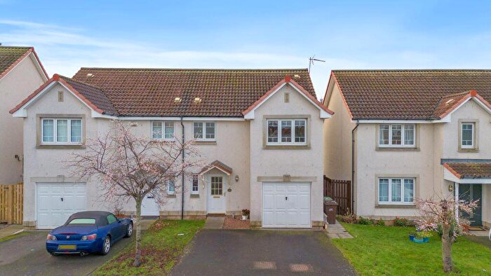 3 Bedroom Semi-Detached House For Sale In Cameron Way, Prestonpans, EH32