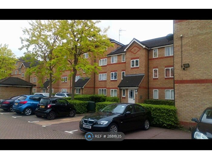 1 Bedroom Flat To Rent In Telegraph Place, London, E14