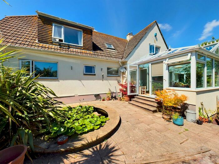 Houses for sale & to rent in TQ7 2SU, Stokenham Kingsbridge