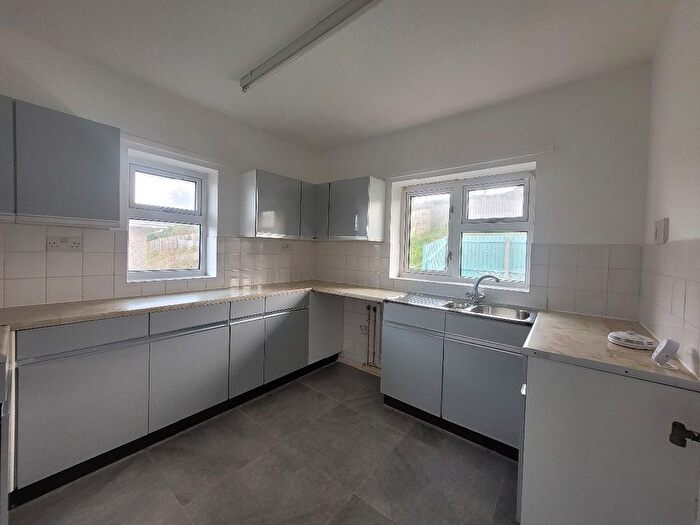 2 Bedroom Flat To Rent In Beacon View, Nantyglo, Ebbw Vale, NP23
