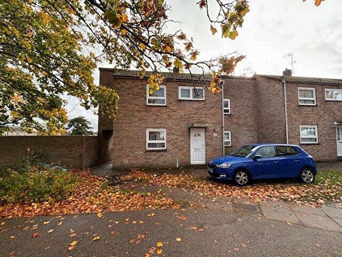 Semi-Detached House To Rent In St. Johns Way, Thetford, IP24