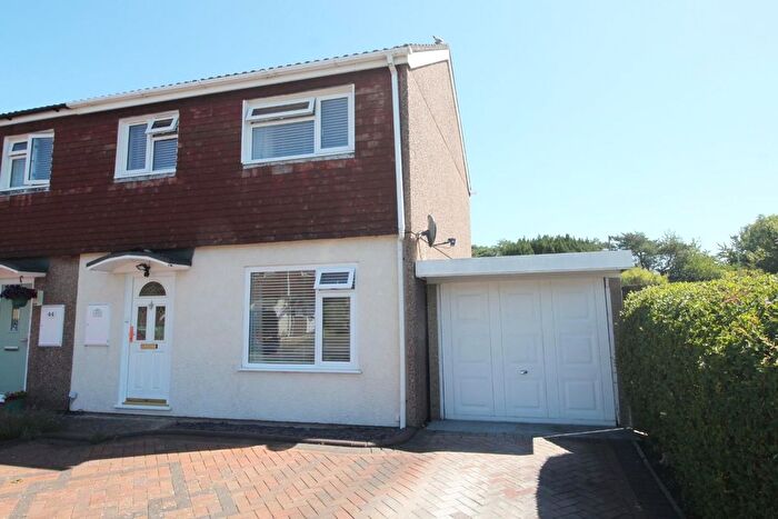 3 Bedroom End Terrace House For Sale In Moore Crescent, Netley Abbey, Southampton, SO31