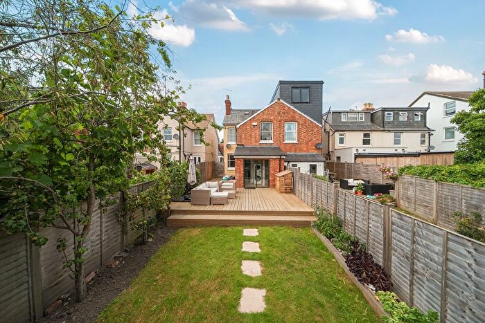 4 Bedroom Semi-Detached House To Rent In Nelson Road, Tunbridge Wells, TN2