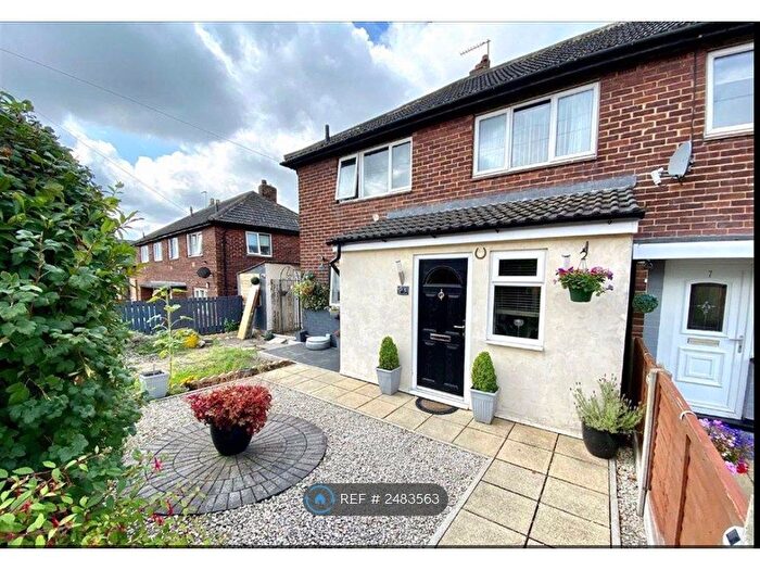 3 Bedroom Semi-Detached House To Rent In Northway Crescent, Mirfield, WF14