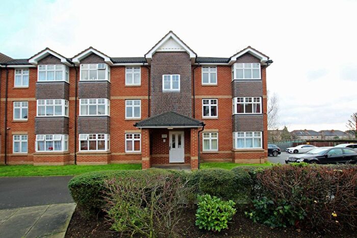 2 Bedroom Flat To Rent In Chamberlain Gardens, Hounslow, TW3