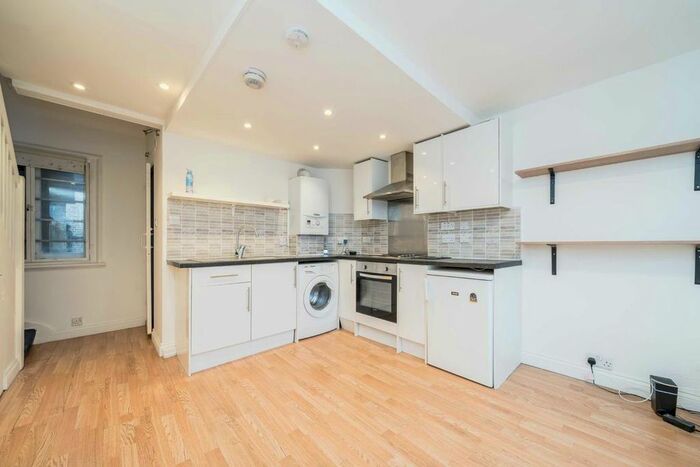 1 Bedroom Flat To Rent In Kew Road, Kew, Richmond, TW9