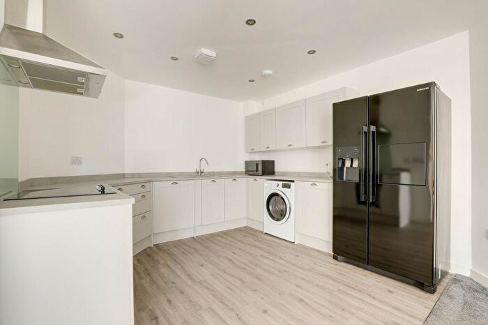 1 Bedroom Apartment For Sale In Waterside Way, Harecastle House, NG2