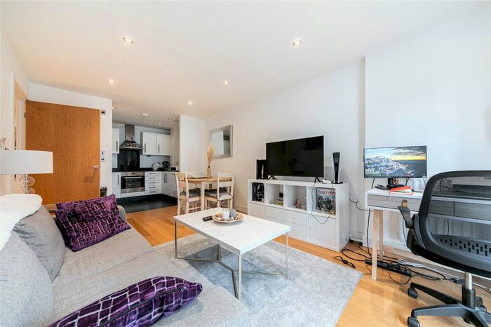 1 Bedroom Flat To Rent In Fairthorn Road, Victoria Way, Charlton, London, SE7