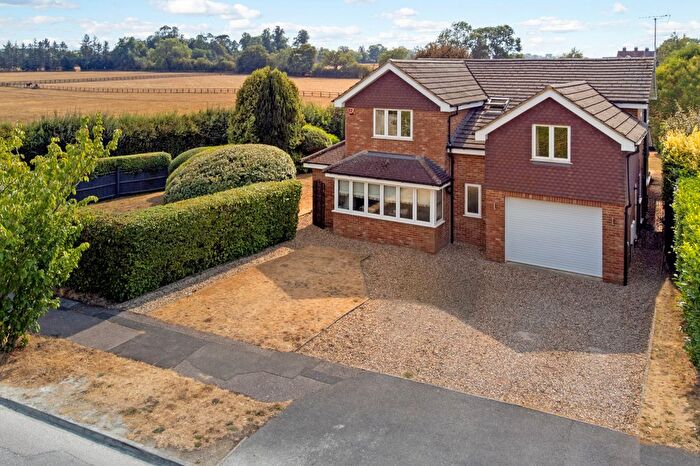 5 Bedroom Detached House For Sale In Burywick, Harpenden, Hertfordshire, AL5