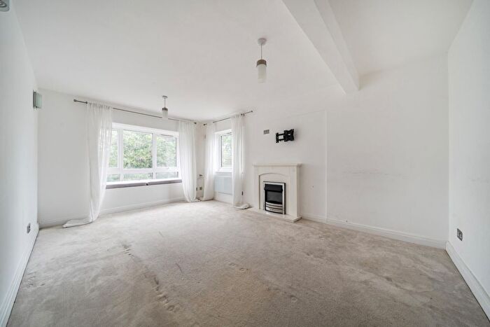 2 Bedroom Flat To Rent In Grasmere Road, Bromley, BR1