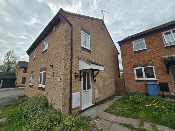2 Bedroom Property To Rent In , Holdenby Close, Retford, DN22