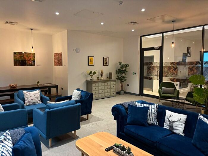 2 Bedroom Apartment To Rent In Weavers Quay, Old Mill Street, Manchester, M4