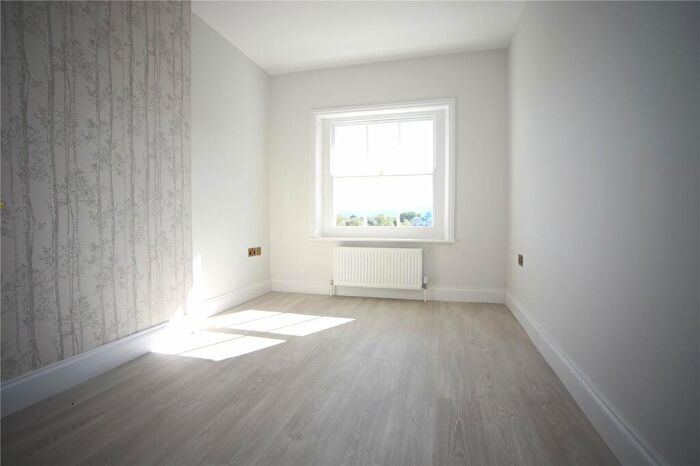 2 Bedroom Apartment To Rent In Hillcourt Road, Cheltenham, Gloucestershire, GL52