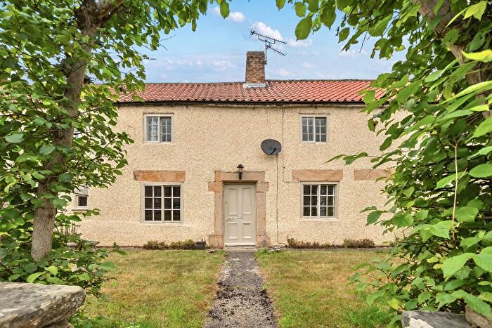 3 Bedroom Semi-Detached House For Sale In Main Street, West Tanfield, HG4