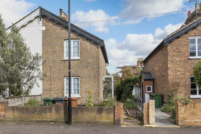 2 Bedroom Semi-Detached House To Rent In Eden Road, Walthamstow, London, E17