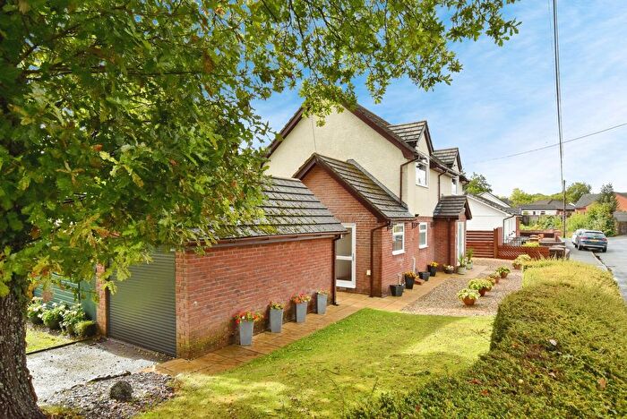4 Bedroom Detached House For Sale In Aberlash Road, Ammanford, Carmarthenshire, SA18