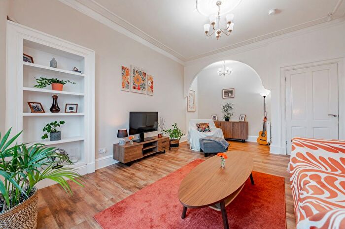 1 Bedroom Flat For Sale In Clarkston Road, Flat /, Muirend, Glasgow, G44