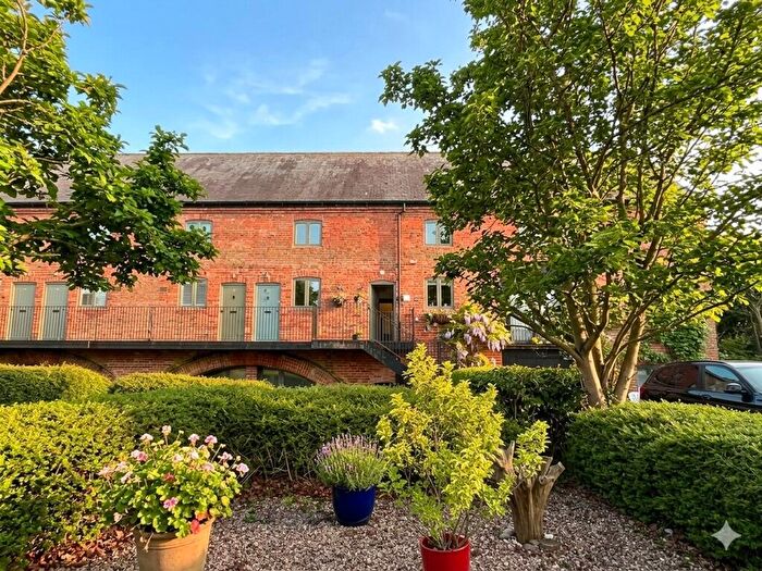 3 Bedroom Town House For Sale In Mill Green, The Wharf, DE72
