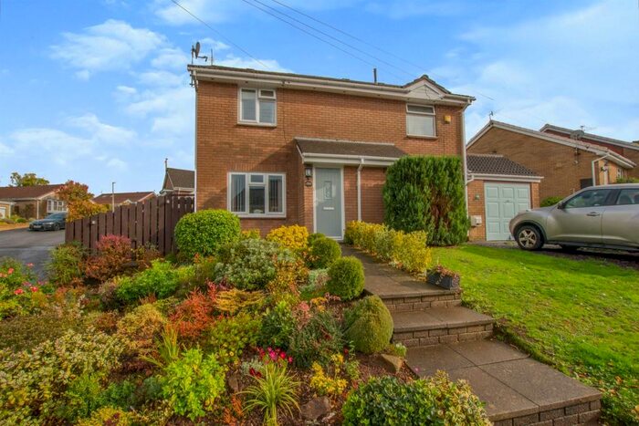 3 Bedroom Semi-Detached House For Sale In Chester Close, New Inn, Pontypool, NP4