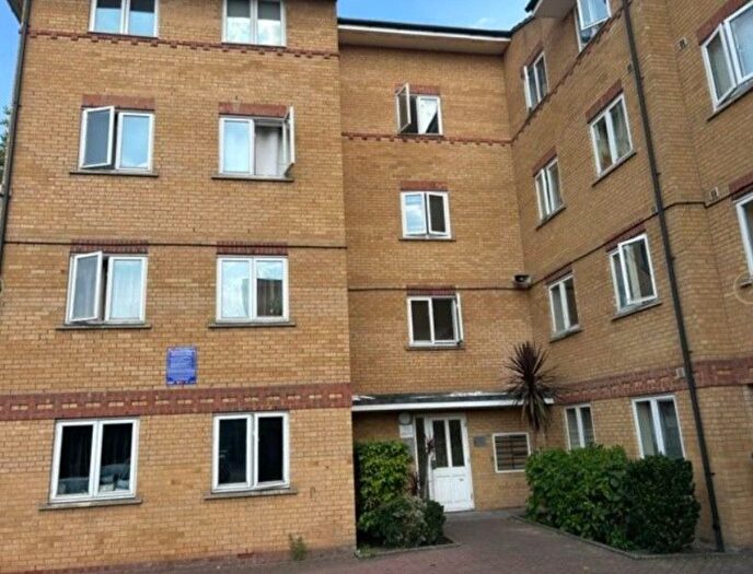 2 Bedroom Flat To Rent In Rush Grove Mews, Rush Grove Street, London, London, SE18