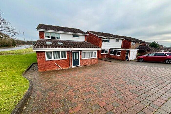 3 Bedroom Property To Rent In Stafford Road, Lichfield, WS13